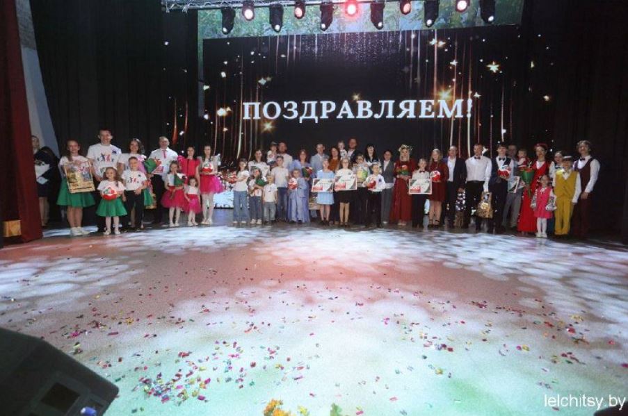 Надежда Цупа тепло поблагодарила все семьи за их участие, невероятную активность и искренность, которую они подарили зрителям: